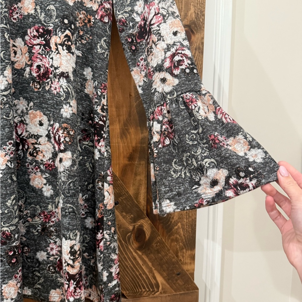Francesca's Collections Velvet Floral Bell Sleeve Mini Dress - Gray and Pink